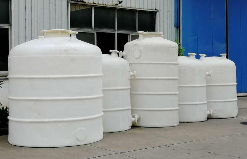 化學儲罐和塑料水箱之間存在什么不同的差異？
